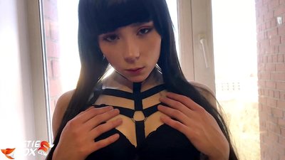 Kupisa Brunette Inoyamwa Zvakadzama uye Nekunzwa Kubirwa Mari